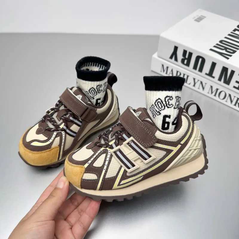 Childrens sports shoes 2025 autumn new item boys soft soled Forrest Gump shoes girls non slip casual dad shoes Size 26-37 T251110