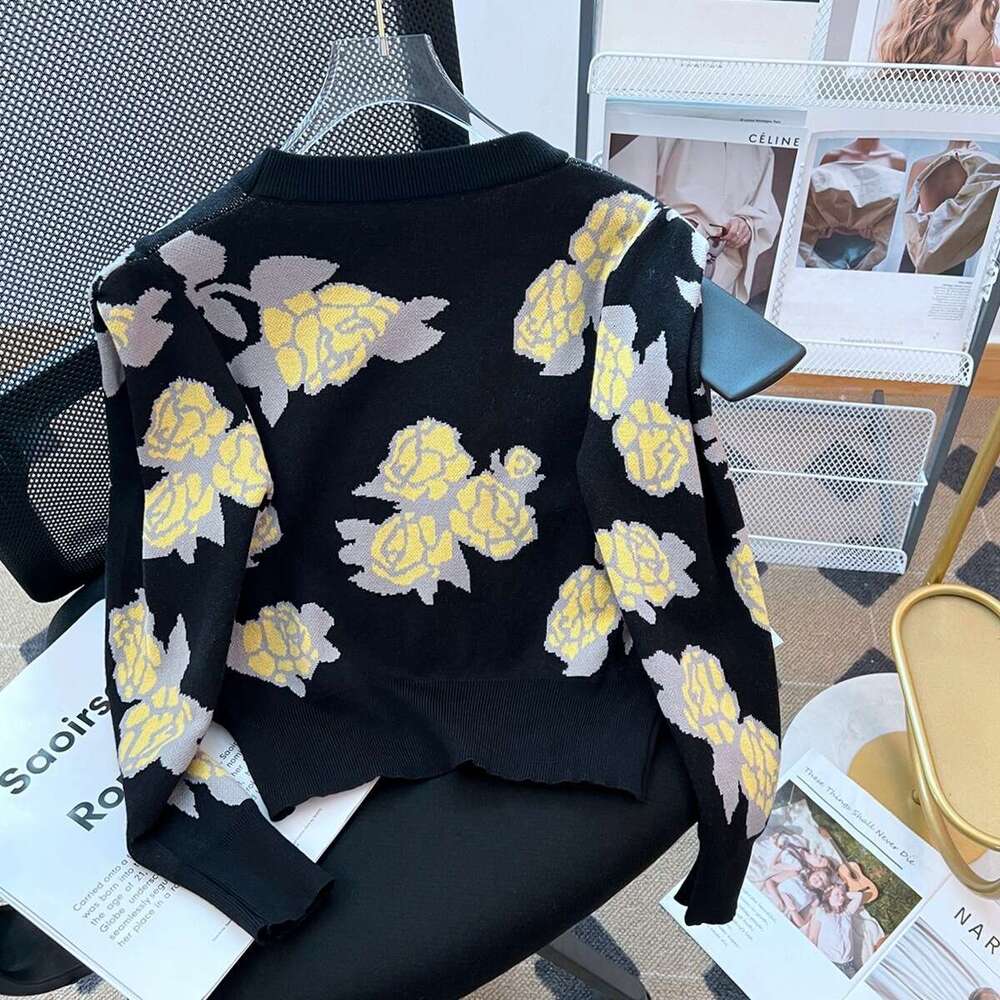 Elegant Female Sequined Spliced Vintage Floral Short Sweaters Autumn Winter Fashion Long Sleeve Knitted Tops Women's Clothing