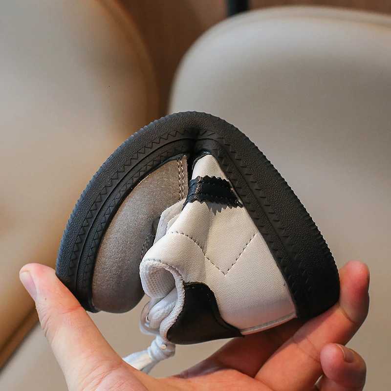 Children Casual Shoes Soft Sole 2025 New Fashion Boys Girls Running Shoes Kids Flat Shoes Non-slip Toes Capped Sneakers W251110