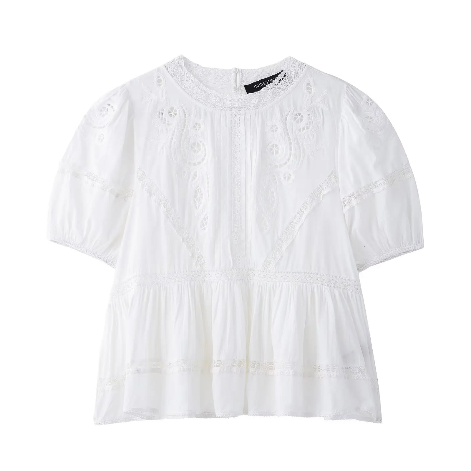 TRAFZA Womens Spring Embroidered Shirt Short Sleeve Round Neck Loose Fit Romantic Style White Shirt Elegant and Fashionable 250410