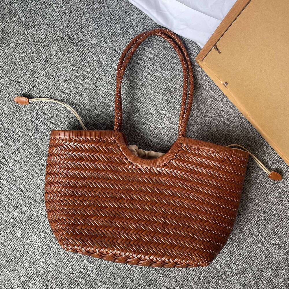 Genuine Leather Hand-Woven Large Capacity Imported Cowhide French Vintage Vacation Beach Women's Hand-To-Door Tote Bag 251110