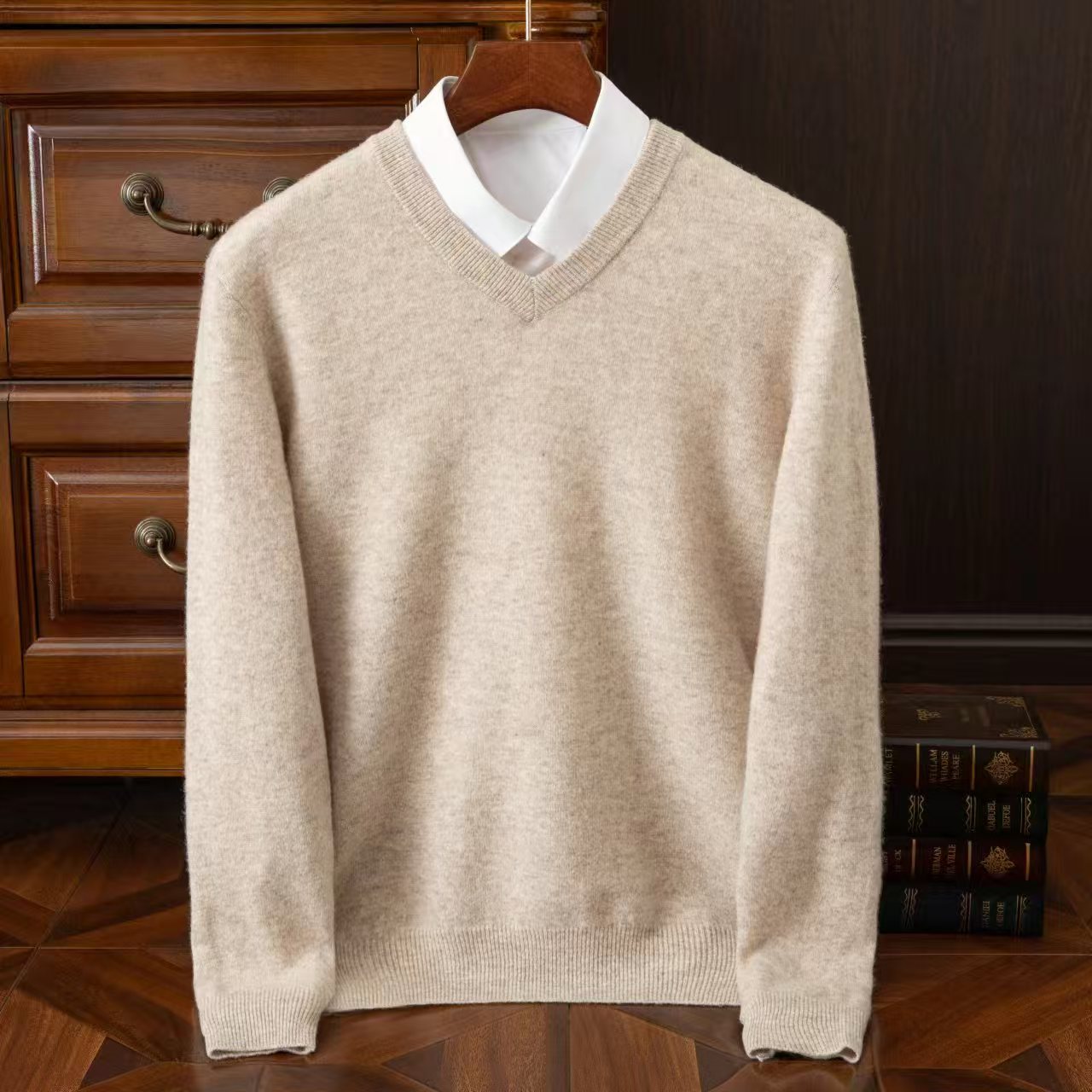 New autumn and winter thick wool sweater men's V-neck sweater loose and warm casual knitted base sweater