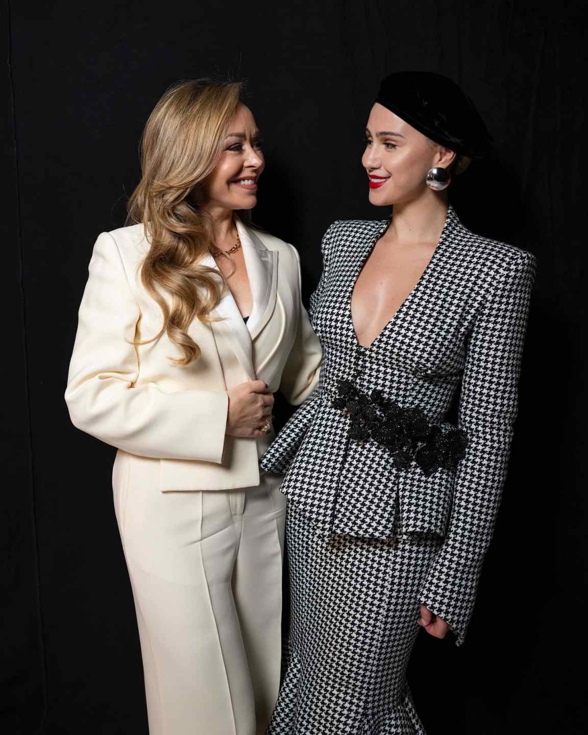 Fashion Plaid Women Suits 2 Pieces Jacket Skirt Appliques Ladies Formal Business Party Work Wear Customized