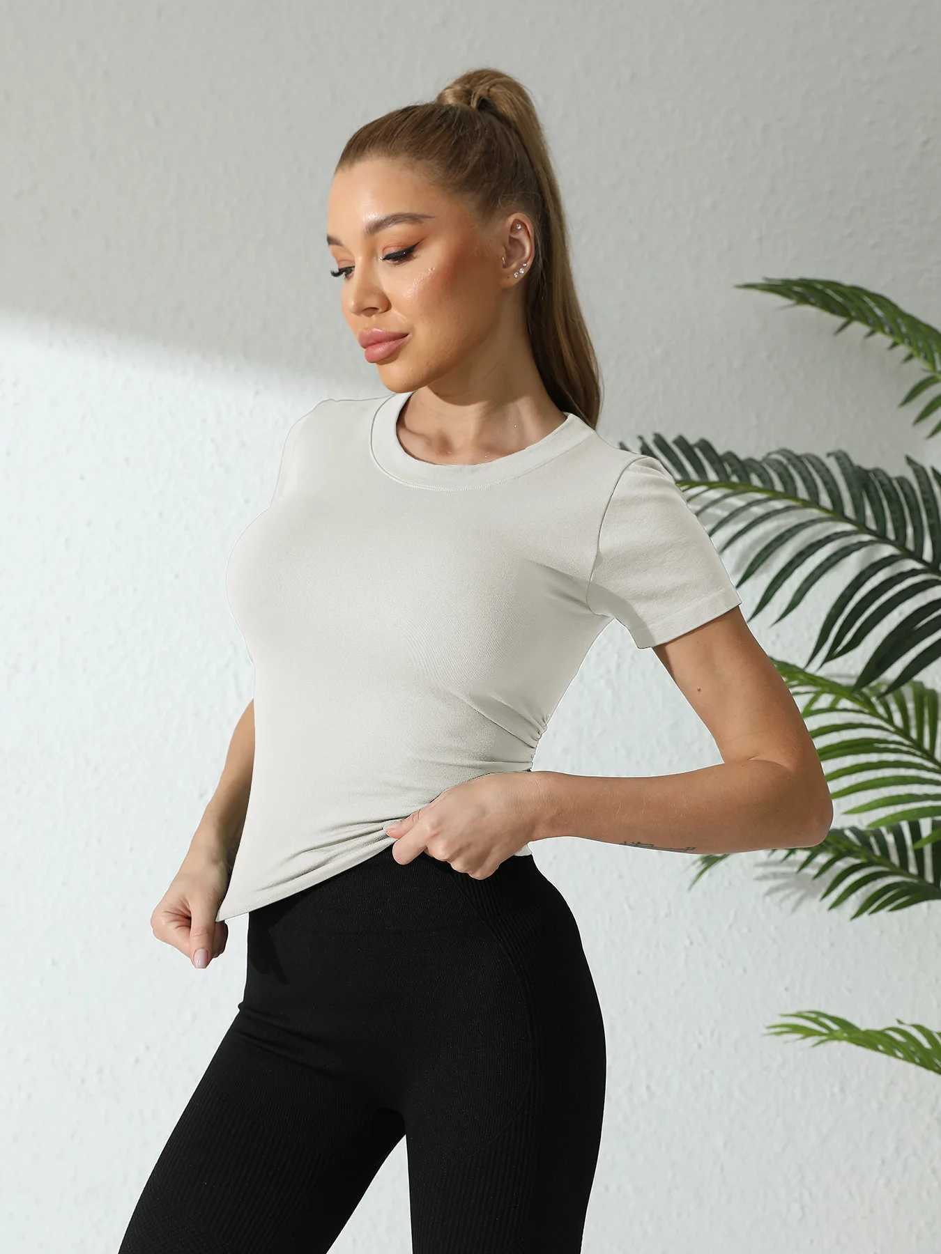 Womens sports short sleeved T-shirt quick wrinkle drying slim round neck running design feels like yoga clothesXJ250410