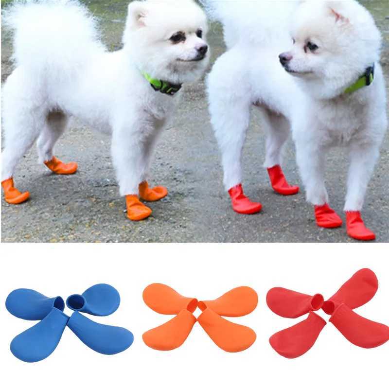 New Arrival 4 pieces of pet dog rubber waterproof shoe covers pet socks foot covers anti slip outdoor dog rain shoes pet paw protectors Z250410