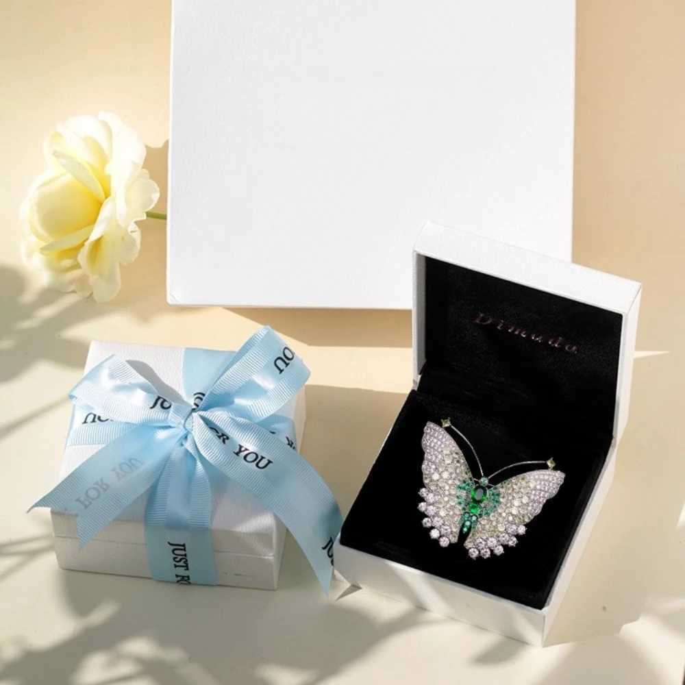 Baroque Luxury Beautiful Butterfly Insect Design Men Women Brooch PinJewelry Accessories WeddingHolidayPartyCoupleSurpriseGiftW251110