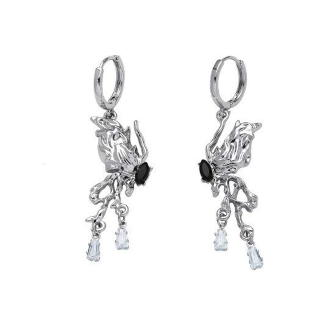 Butterfly for Women, Vintage Design, High-End Feel, 925 Silver Needle Studs, Minimalist Style, Exquisite and Unique Earrings Wholesale