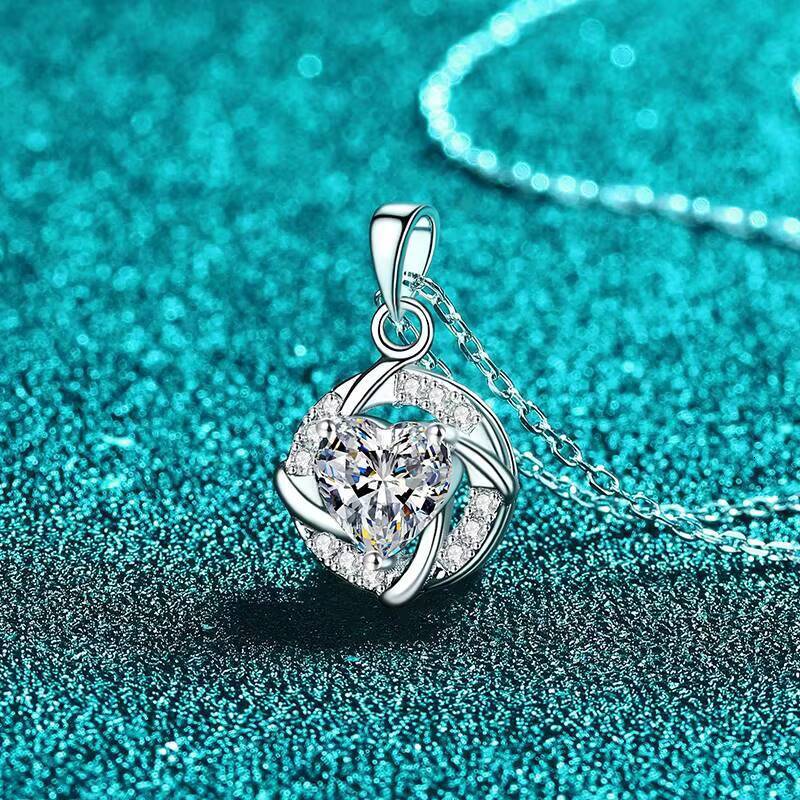 Manufacturer Direct Sales 925 Silver Moissanite Necklace Women love vortex Pendant High-quality and Exquisite Collarbone Chain