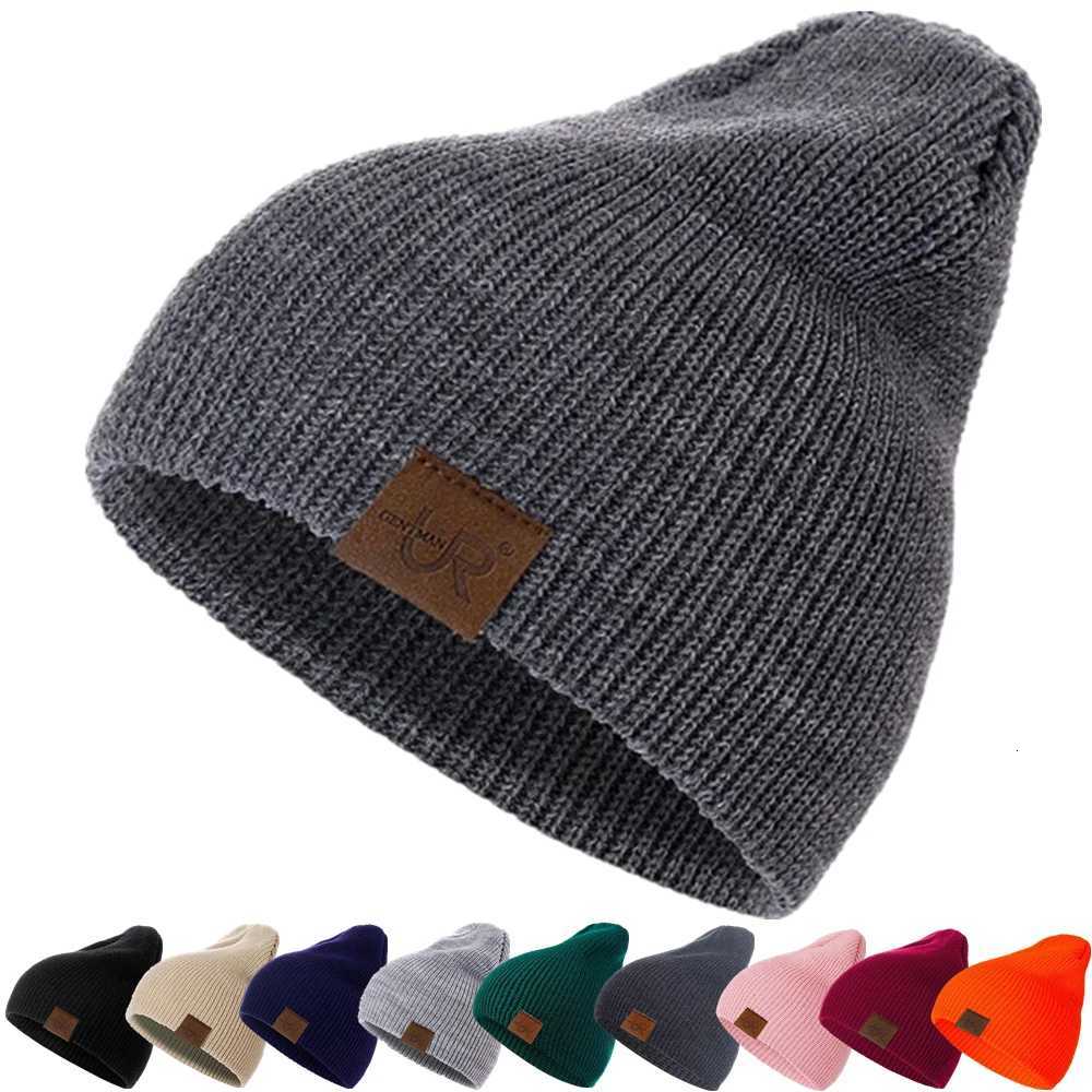 URGENTMAN Brand Unisex Beanie Hat Casual Winter Hats For Men Women Fashion Knitted Hat Solid Hip-hop Beanie Hat Unisex CapXJ251110