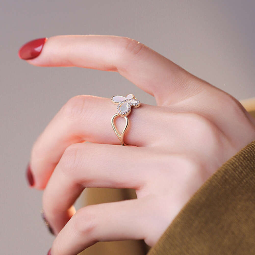 DHcollections Zircon Butterfly Mother-of-Pearl for Women, Niche High-End Light Luxury Elegant Fashionable Index Finger Ring, Adjustable Open Ring