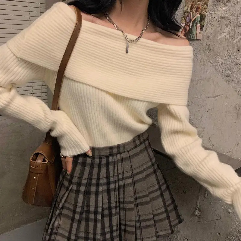 Off Shoulder Sexy Pullovers Sweater Women Autumn Winter Fashion Long Sleeve Knitted Sweaters Women Slash Neck Casual Knitwear 251105