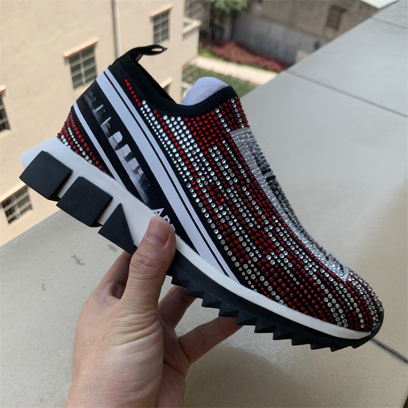 Fashionable and trendy shoes, lightweight and breathable knitted casual women's shoes, luxury shoes, slip on running shoes, designer shoes