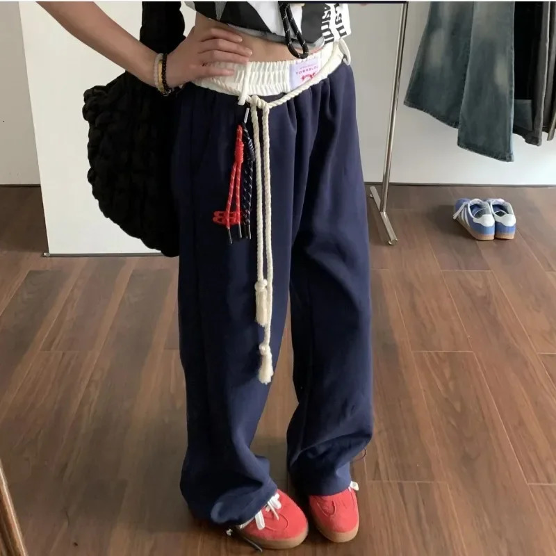Deeptown Vintage Baggy Sweatpants Woman Y2k America Sports Hip Hop Joggers Pants Autumn Casual Korean Fashion Loose Trousers 250409