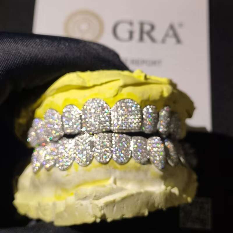 Custom Moissanite S925 Silver Teeth Grillz Silver Diamond Bling Tooth Grills for Men Women High-End Jewelry Pass Test