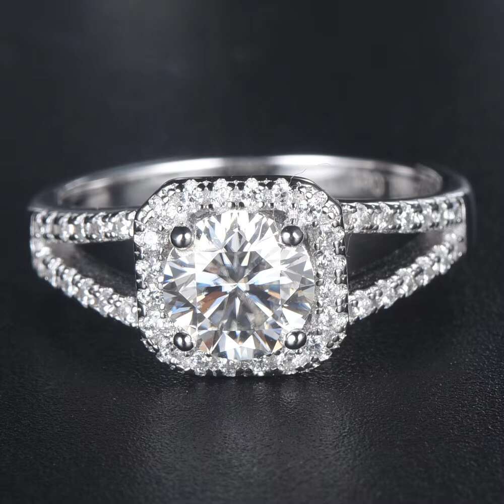 Japanese and Korean Ring Womens S925 Sterling Silver Simple Classic Six-Claw Ring D Color 1 Karat Moissanite Ring
