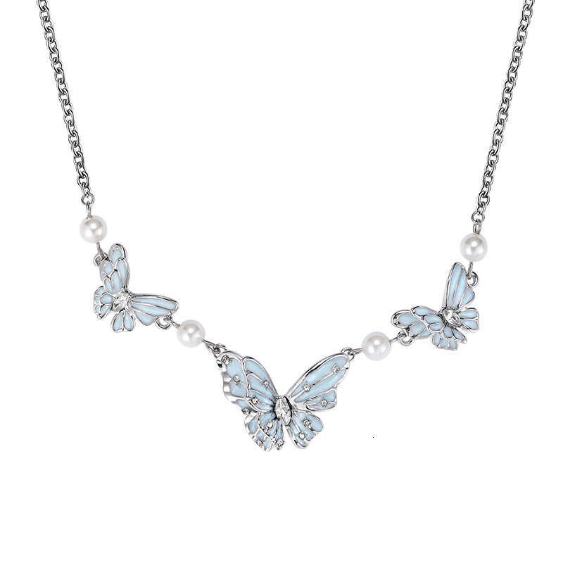 Original Sweet Blue Butterfly Pearl Necklace for Women, Niche Design with a Cool and Elegant Clavicle Chain