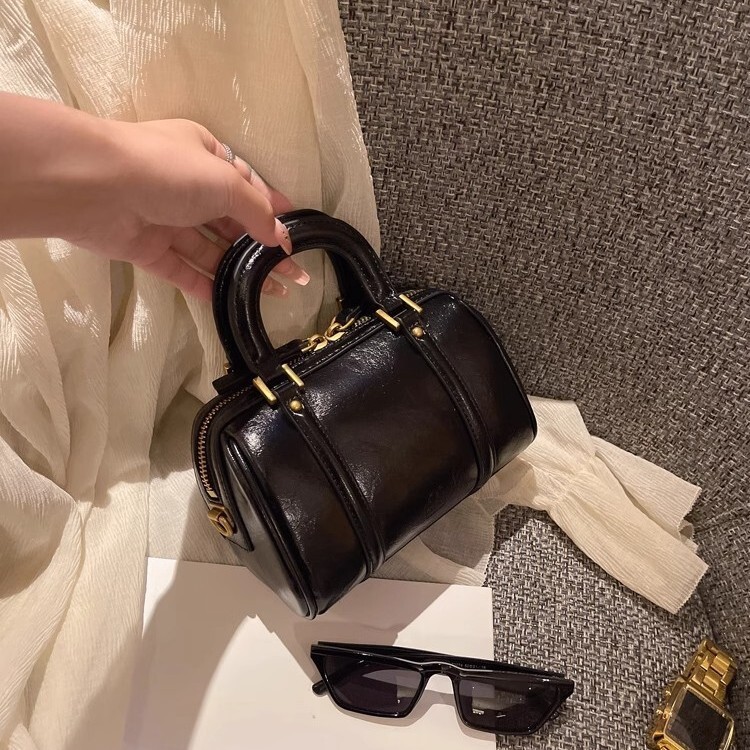 Retro style soft leather designer bag new cylindrical luxury handbag winter new pillow bag designer bag crossbody bag women's shoulder bag