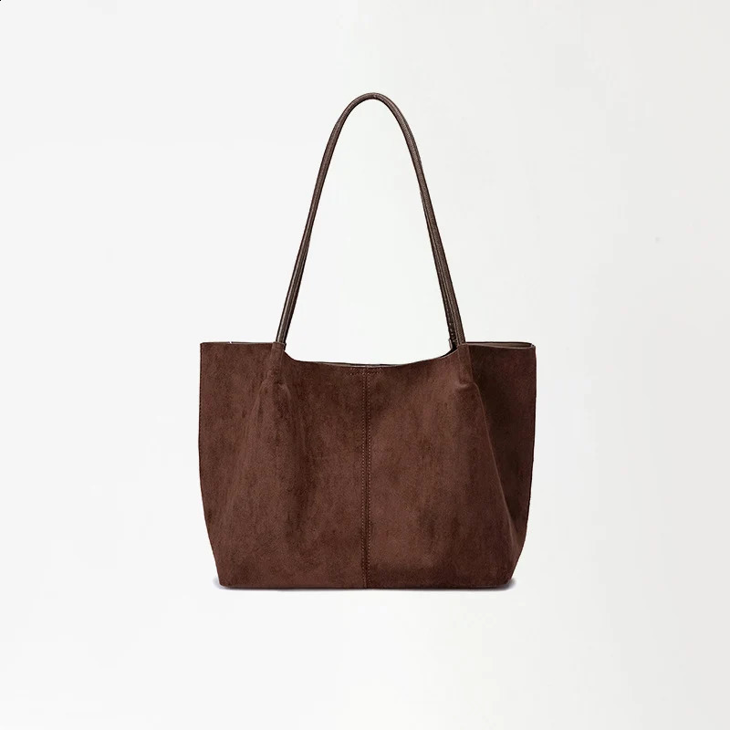 retro suede shoulder bag for autumn and winter 2025 a large-capacity hand-held tote bag with a high-end commuting feel 251106