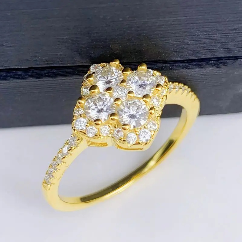 S925 Sterling Silver 04 Carat Ring Four Leaf Clover Pure Silver Jewelry 251103