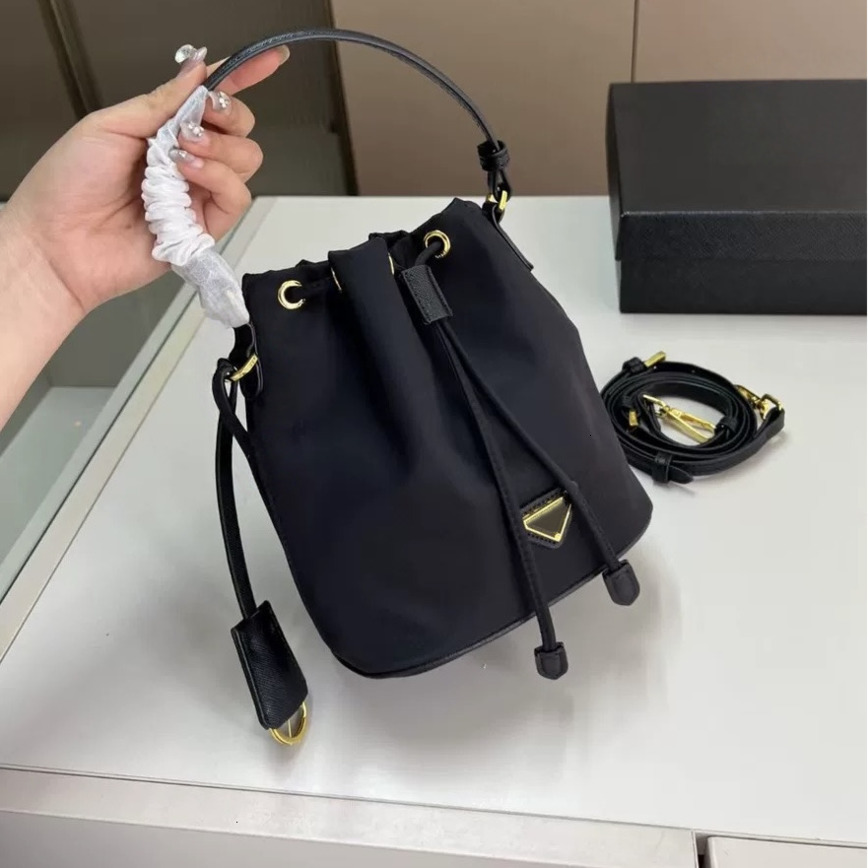 Designer Bag luxury bag tote bag Trendy Nylon Bag This Year New Large Capacity Casual Simple Shoulder Bucket Bag Versatile Crossbody Bag