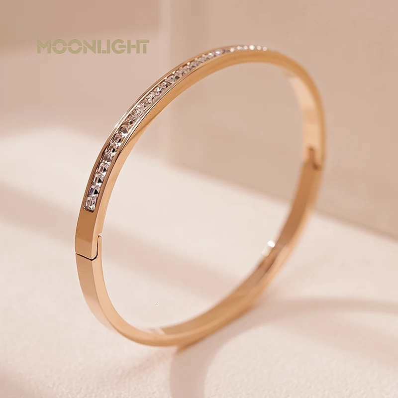 MOONLIGHT Womens Steel Bangle Bracelet Classic Round Cubic Zirconia Bangle Fashion Couple Accessories 251103