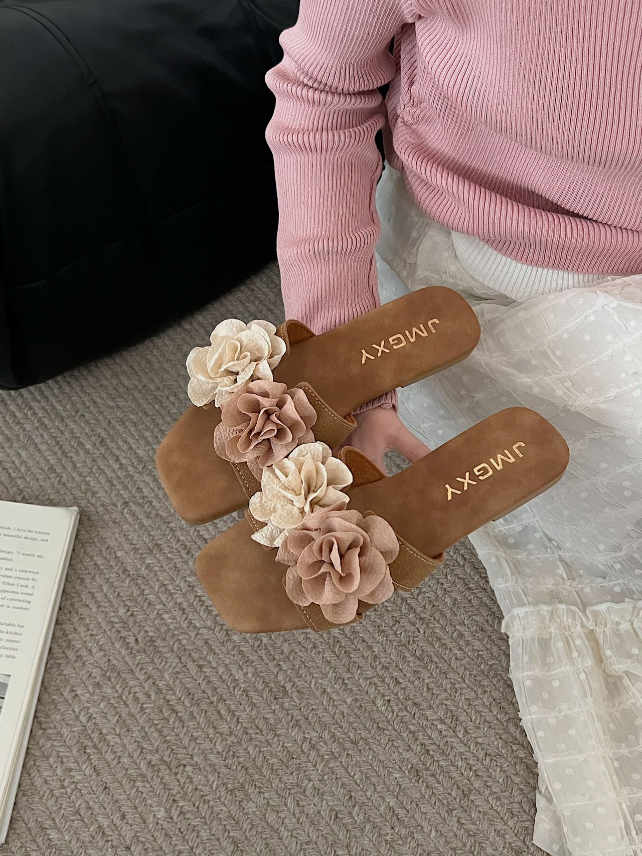 hot free shipping Sandals for women casual outdoor Med heel slipper classic Fashion shoes