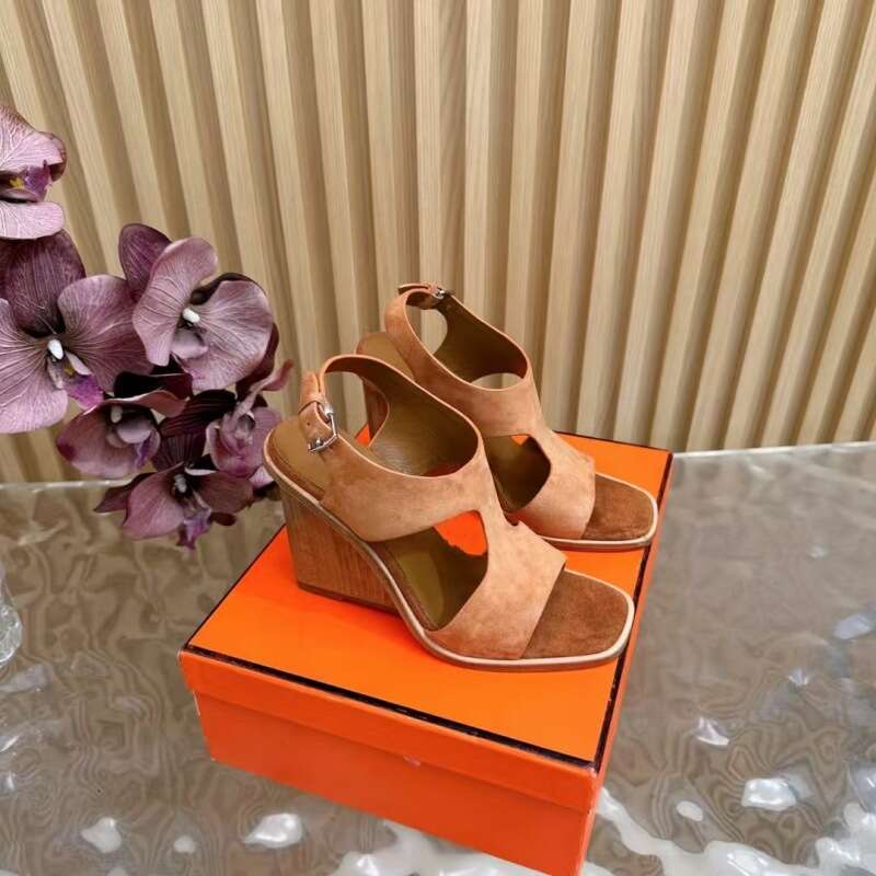 2025 Summer And Autumn New Large Size Genuine Leather Sole Wedge Wooden Grain Open Toe Buckle High Heel Sandals For Women