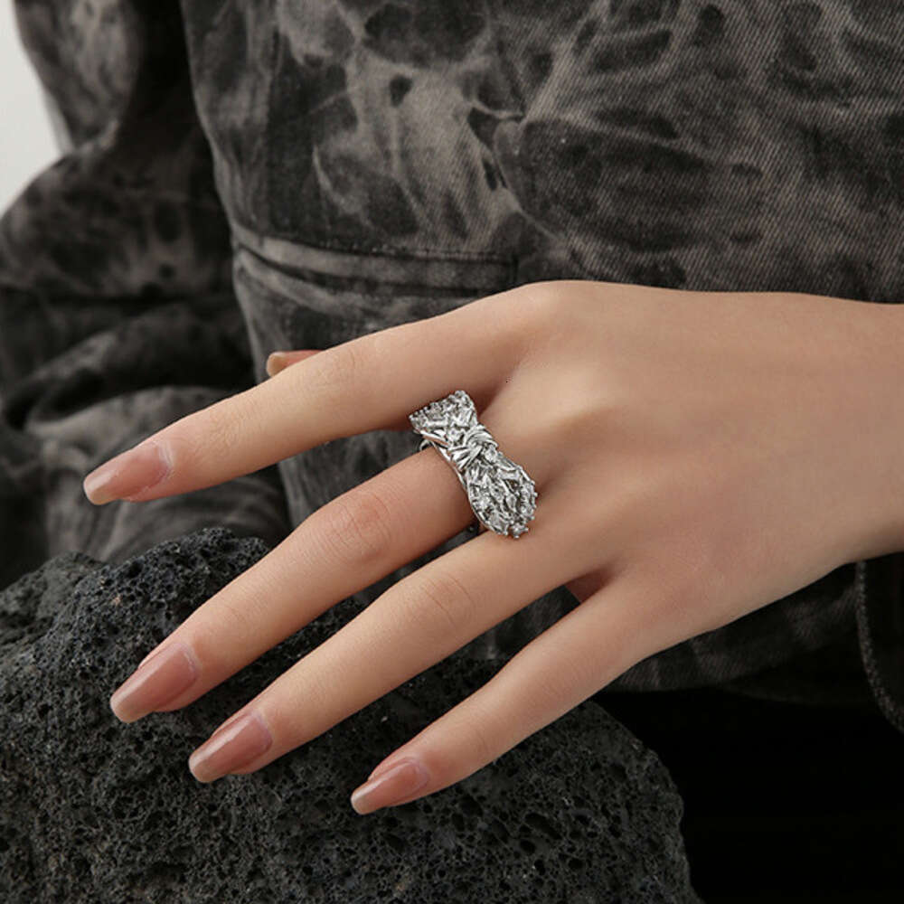 DHcollections High-end Hip-hop Hot Girl Sweet Cool Style Simple Versatile Personality Trendy Bowknot Women's Index Finger Ring Jewelry Wholesale
