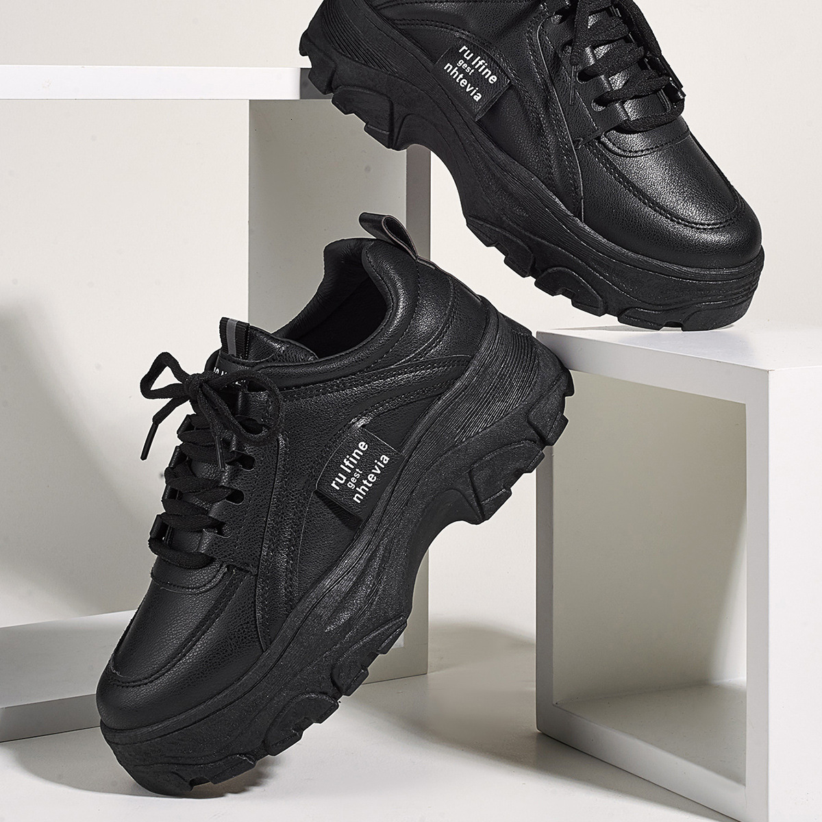 2025 Summer New Designer Fashion Sports Shoes for Women