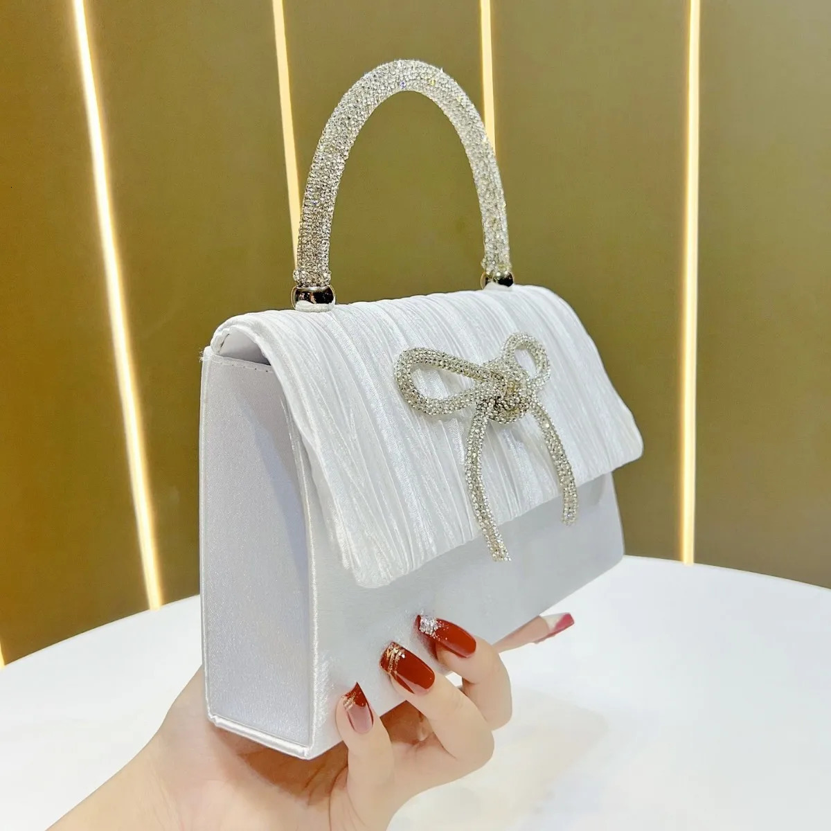 Womens Square Evening Bag Large Capacity Diamond Clutch with Chain Top Handle Shoulder Crossbody Purse Elegant Party Tote R251110