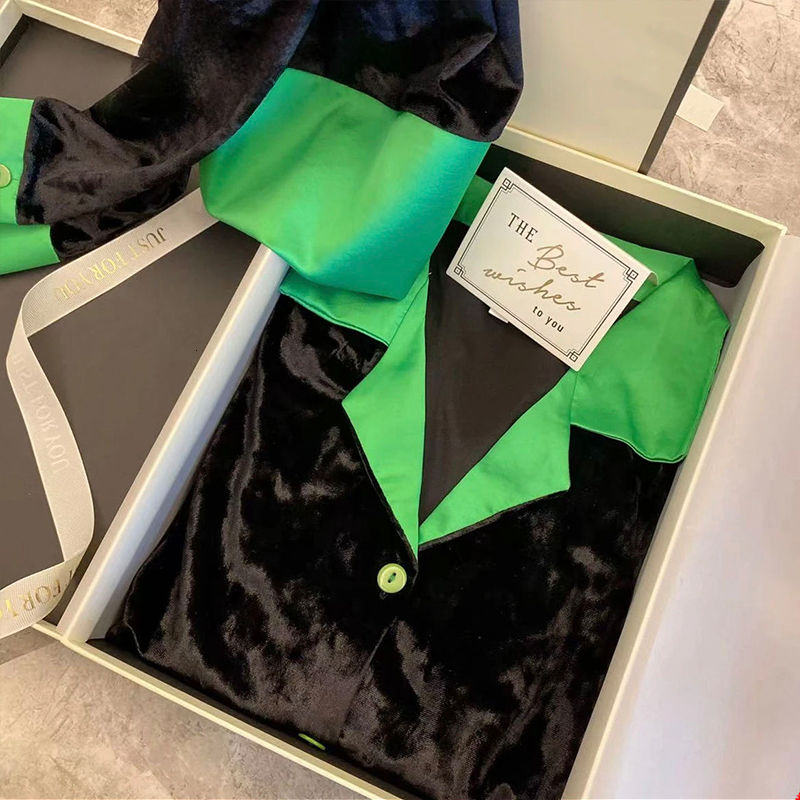 Advanced gold velvet pajamas for female designers, fashionable cardigans, long sleeves, long pants, two-piece set, soft and skin friendly home clothes