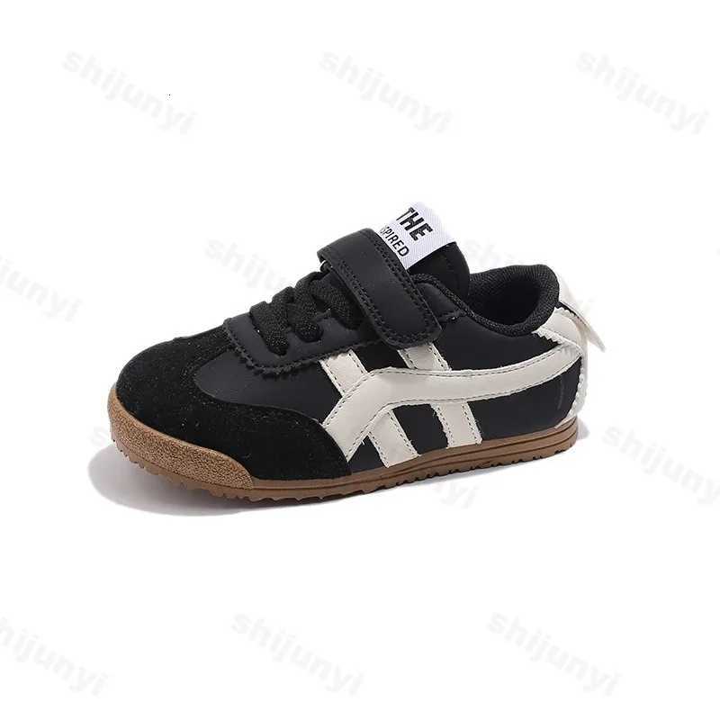 Childrens Sports Shoes 2025 Summer Baby Flat Bottom Fashion Non Slip Girls Boys Fashion Running Shoes Kids Casual SneakersT251110