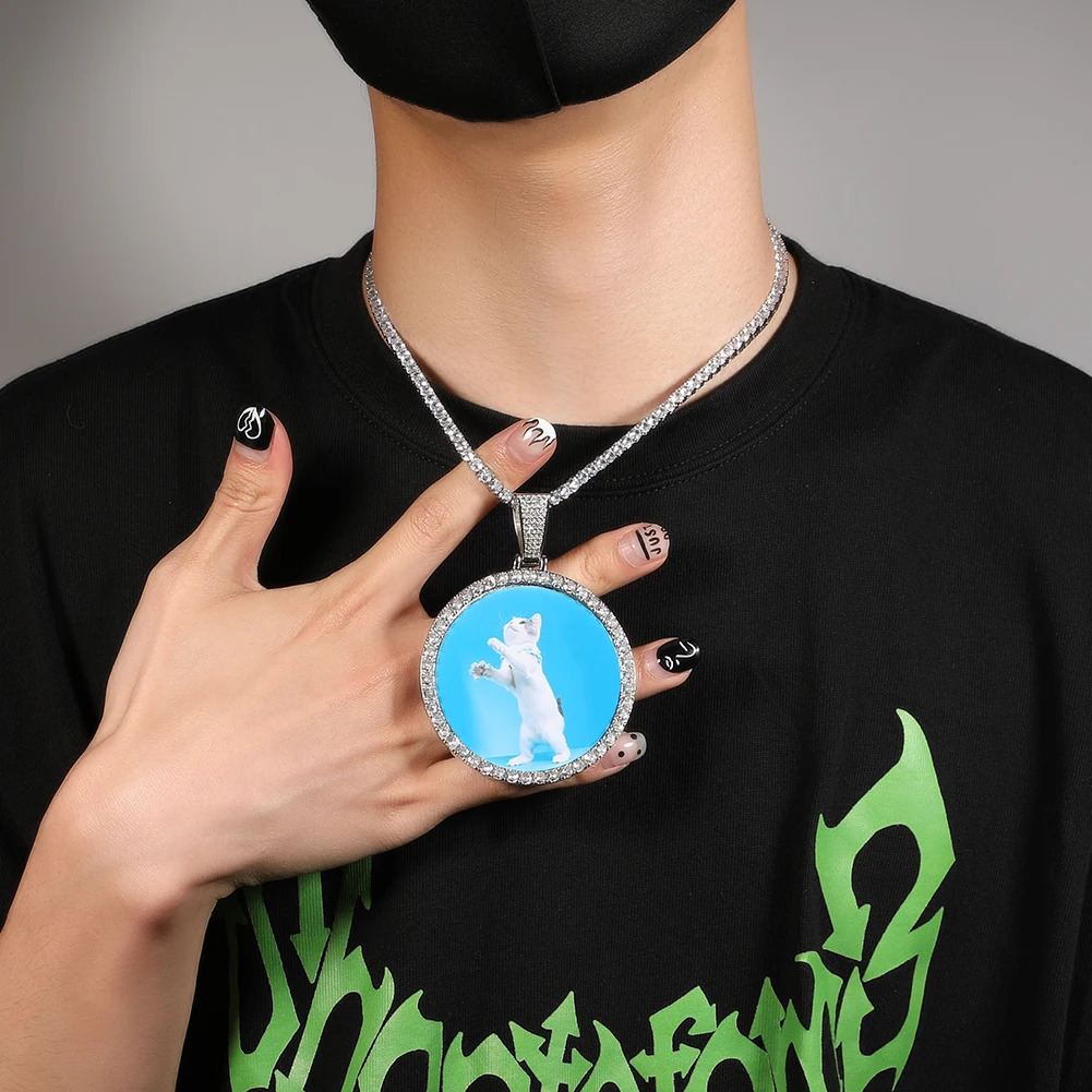 THE BLING KING Oversize Large Round Custom Po Pendant Necklace Engrave Name Iced Out CZ Hiphop Jewelry Memory Gifts 250409