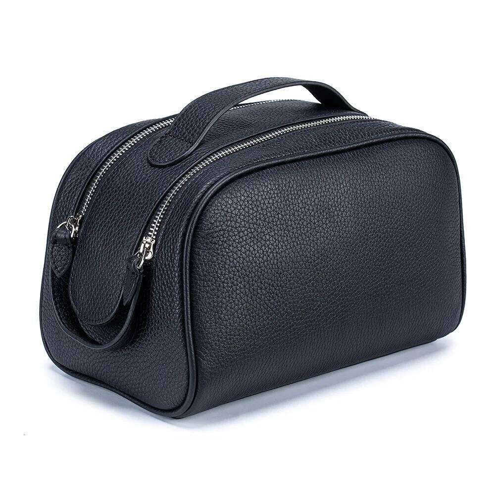 First-Layer Cow Makeup Large-Capacity Travel Toiletry Genuine Leather Soft Hand-Held Storage Cosmetic Bag 251110