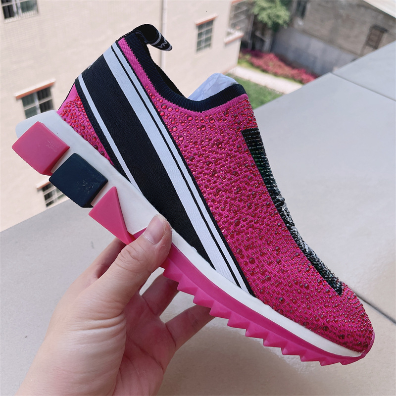 Fashionable and trendy shoes, lightweight and breathable knitted casual women's shoes, luxury shoes, slip on running shoes, designer shoes