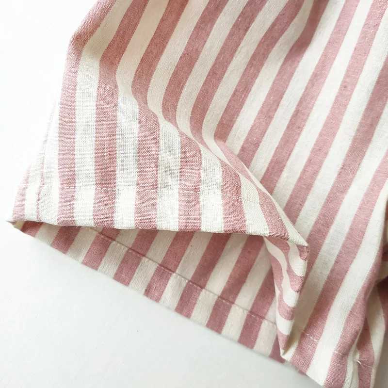 Retro linen cotton striped shorts suitable for boys summer toddlers children girls half pants casual childrens clothing Z250410