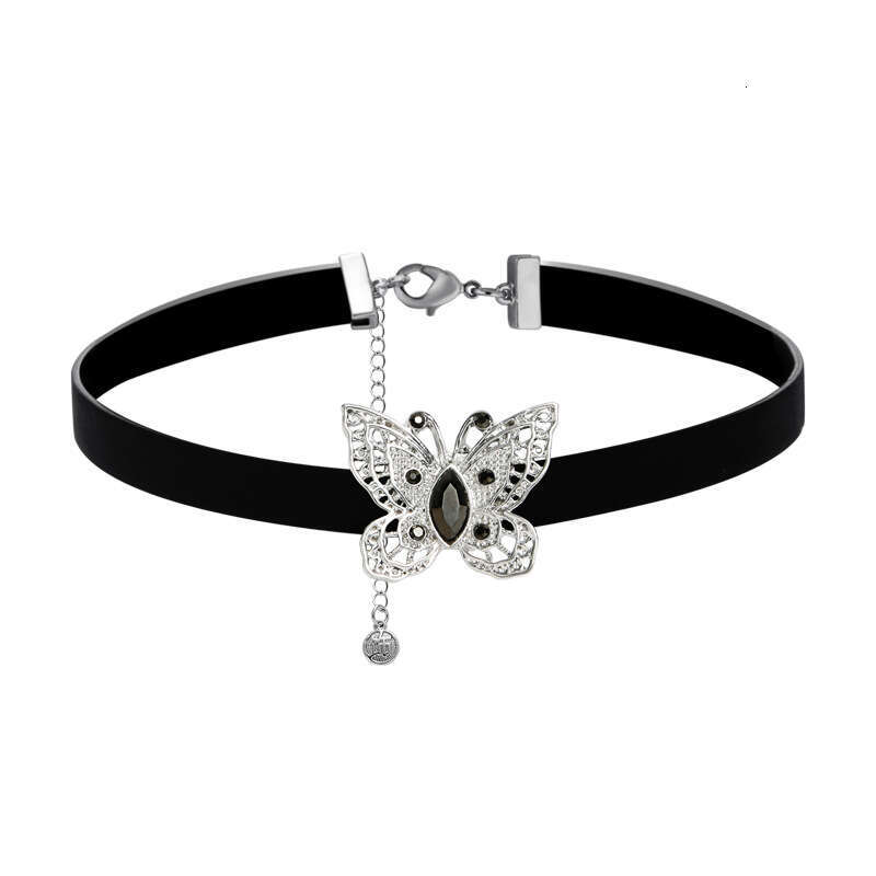 Original Design Short Ins Style Light Luxury Niche Fashion Sweet Cool Hollow Butterfly Women Black Choker Necklace Collar