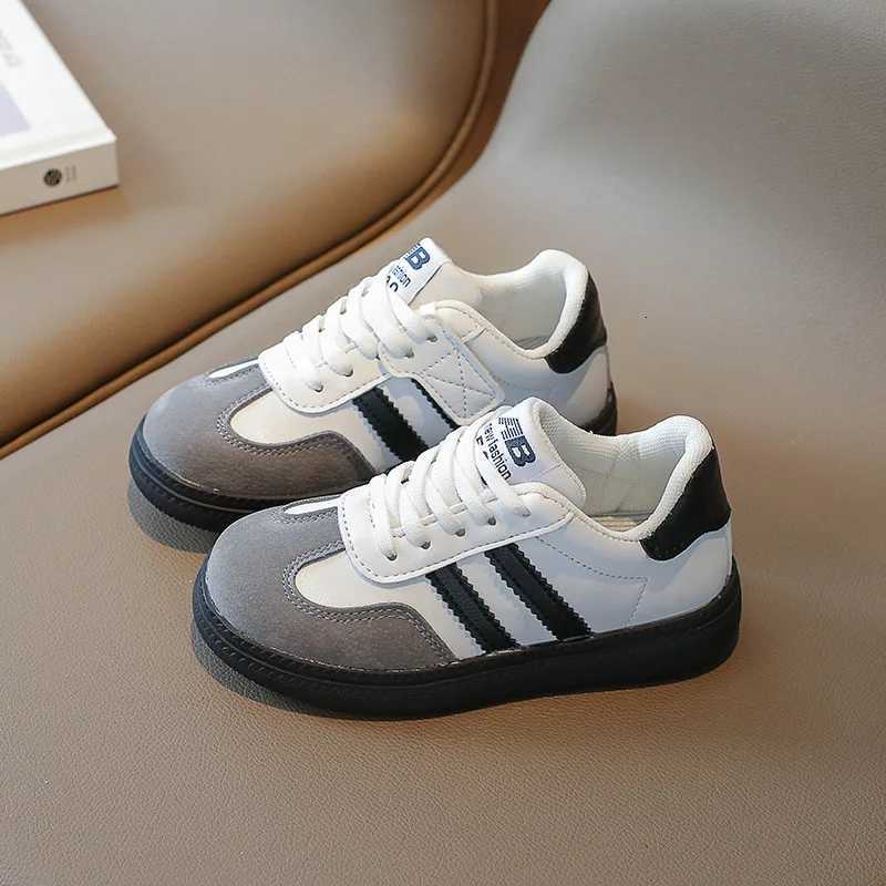 Boys Casual Sports Shoes 2025 Fall New Soft Soled Comfortable Running Shoes for Children Girls Board Shoes Retro Student Shoes W251110