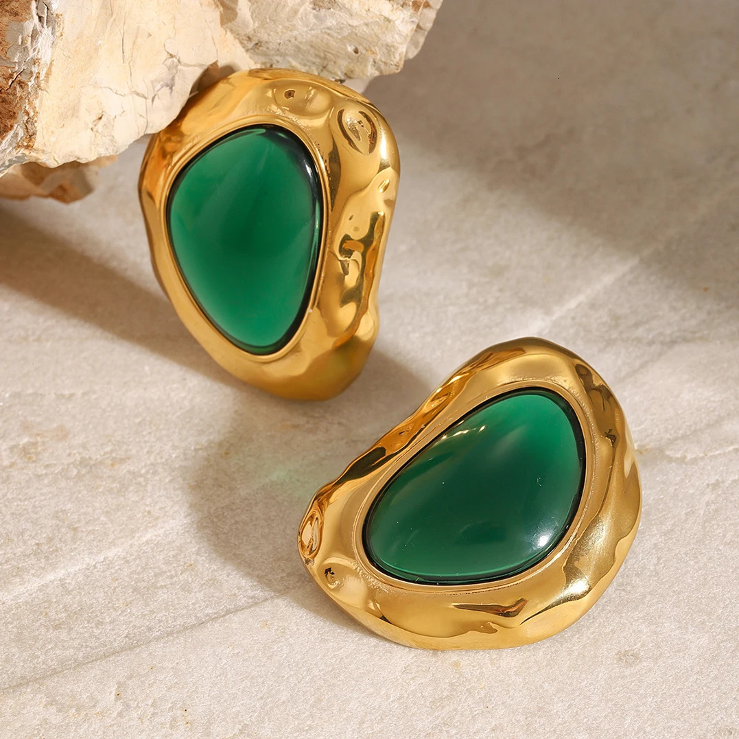 Uworld Retro Green Color Folded Earrings Large Metal Ear Studies Party Clothing Womens Accessories Gifts for Her 250409