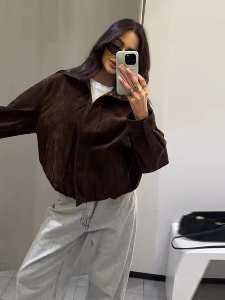 Stand Collar Long Sleeve Zipper Coat Women Elegant Pocket Ruched Loose Fitting Bomber Jacket Fashionable Ladies Autumn Outerwear 251103