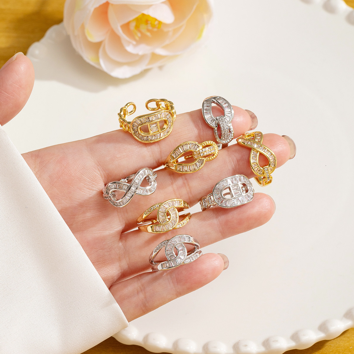 Korean Designer Ring Pig Nose Ring Minimalist Style Double Layer Open Ring For Women Unique Design Best Friend Index Fashion Ring Finger Ring 2024 New