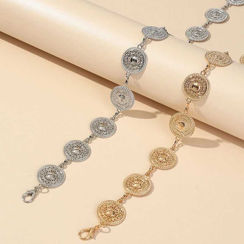 Gold adjustable buckle long waistband dress with fashionable body chain suitable for vintage style open metal X250410