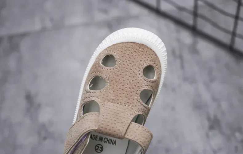 Baby boy half sandals 2024 spring and summer beach shoes for children hollow breathable sandals for girls soft Z250410