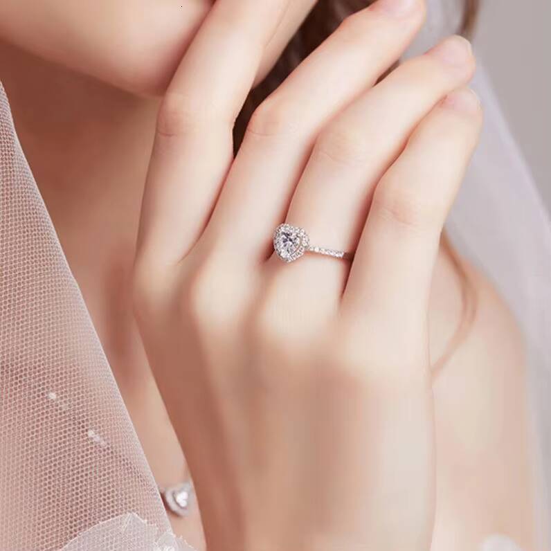 GRA VVS1 D Color 1 2 Ct Moissanite Heart Shape halo Ring 925 Sterling Silver 18K Gold Rhodium Plated Women Wedding Fine Jewelry