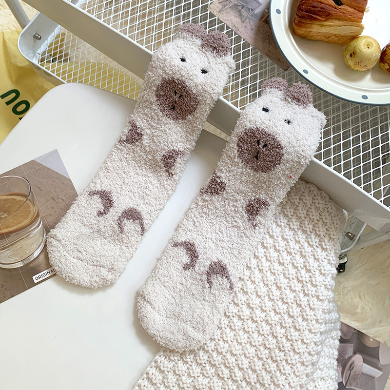 Coral Fleece Socks for Women Kapibara Mid-Calf Socks Winter Thickened Warm Fuzzy Cartoon Socks Korean Style Sleep Socks