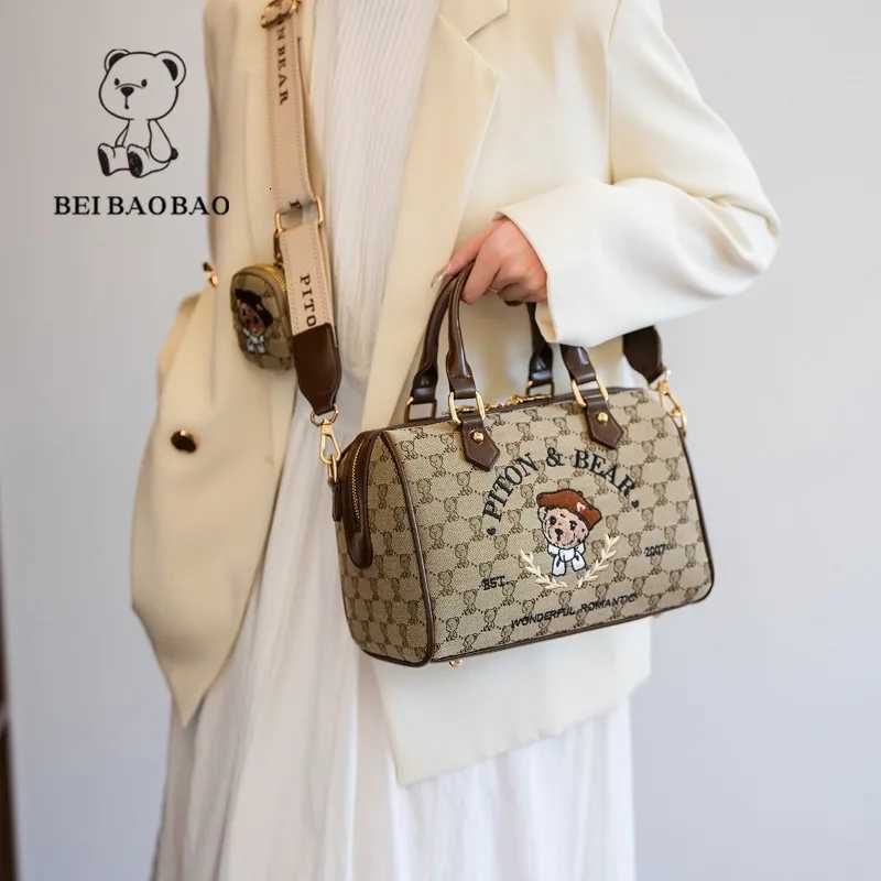 Canvas Handbag Jacquard Embroidery Cartoon Bear Boston Ladies Pillow Bag Practical Large Capacity Shoulder Bag Crossbody Bag K251110