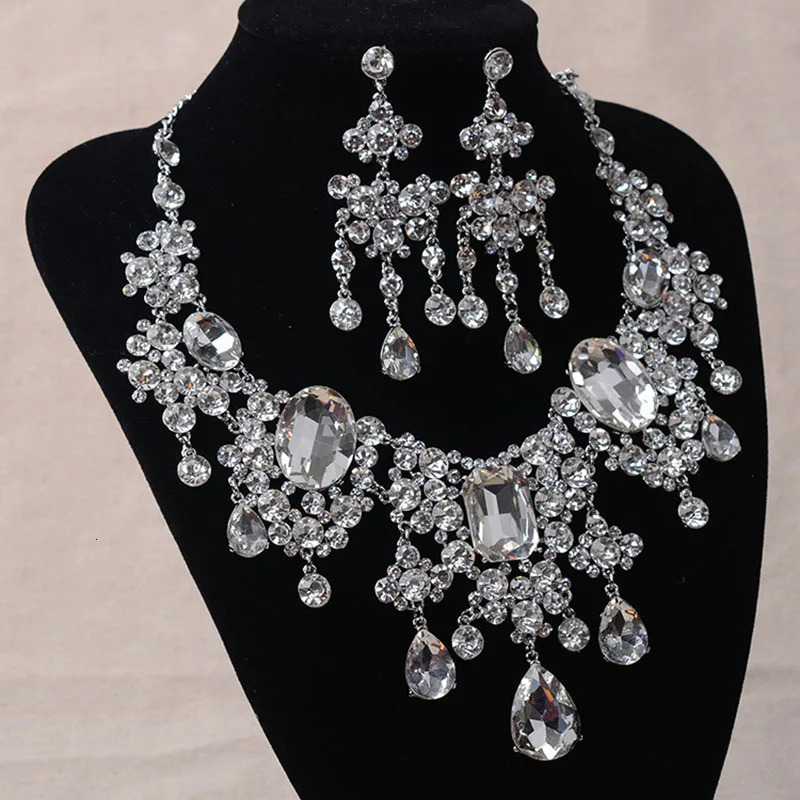 Itacazzo Bride Accessories Exquisite Necklace Earrings Three Piece Set Suitable for Womens Wedding Birthday Party Matching 250409