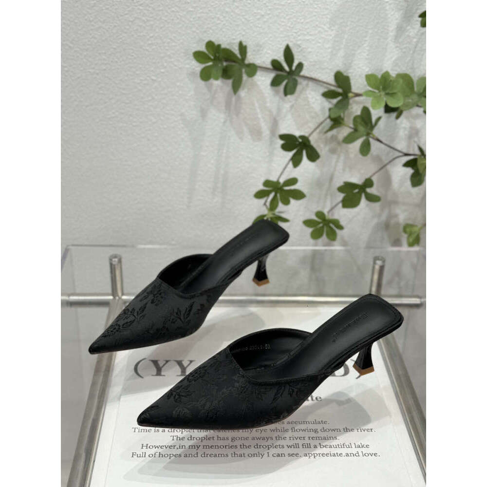 Woman Sandals New Pointed High Heeled Slippers For Women Featuring Chinese Style Embroidery Fairy Style Wearing High Heels With Toe Caps And Single Sh