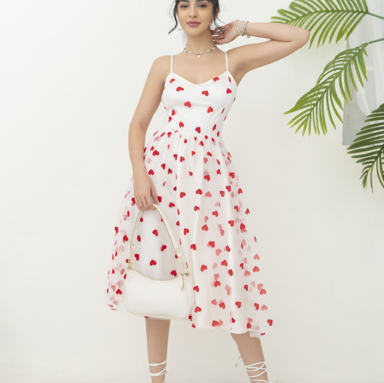 New French style niche exquisite heart peach plush mesh sweet dress slim and fashionable suspender skirt