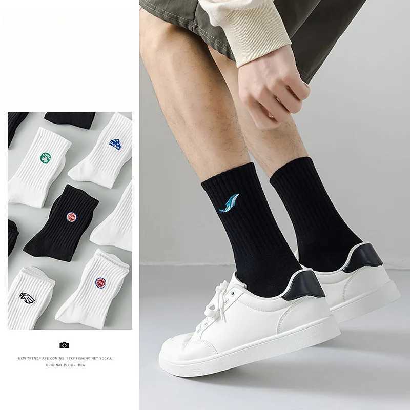 New Mens Sports Embroidered Socks Basketball Cotton Crew Socks Fashionable Womens Sports Running Socks High Quality X250410